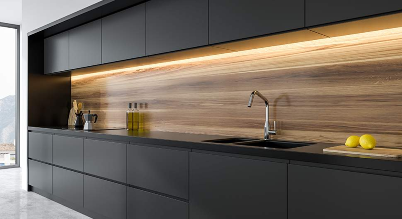 Upcycling cuisine façade ombre et crédence en bois